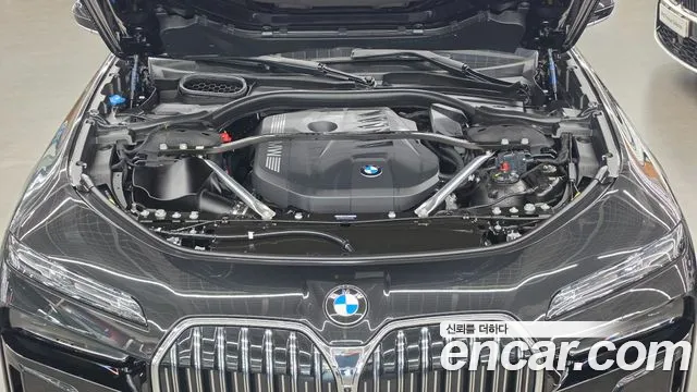 BMW 7 Series G70 — Фото автомобиля 6