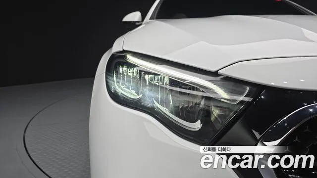 Mercedes-Benz E-Class — Фото автомобиля 20