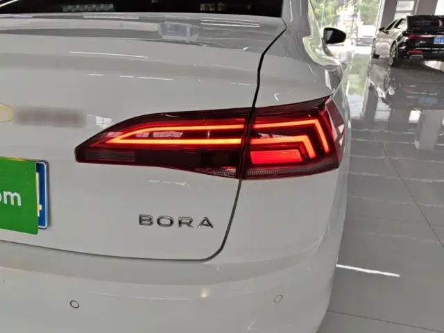 Volkswagen Bora — Фото автомобиля 7