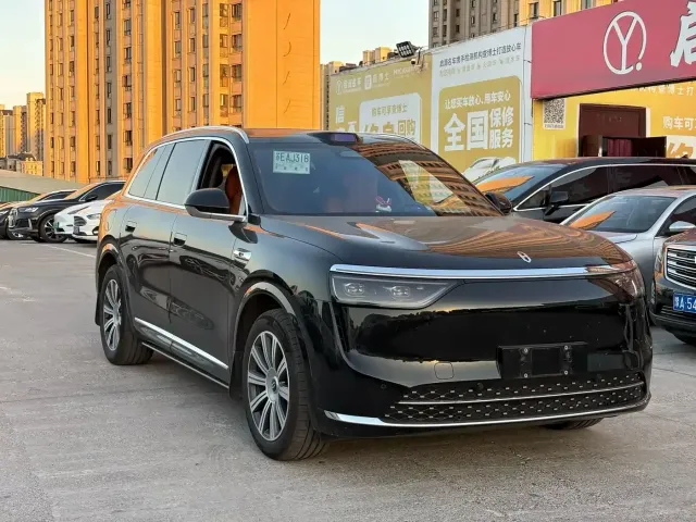 Aito M8 — Фото автомобиля 12