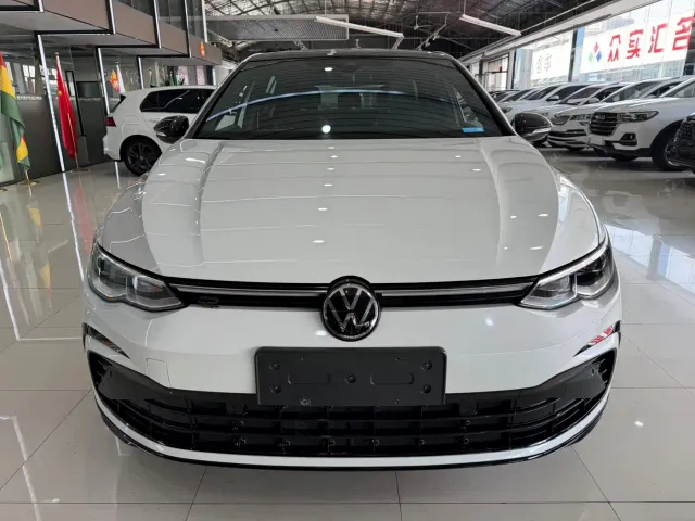 Volkswagen Golf — Фото автомобиля 2