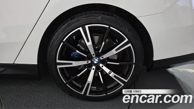 BMW 5-Series 5 серия (G60) 530i xDrive M Sport — Фото автомобиля 18