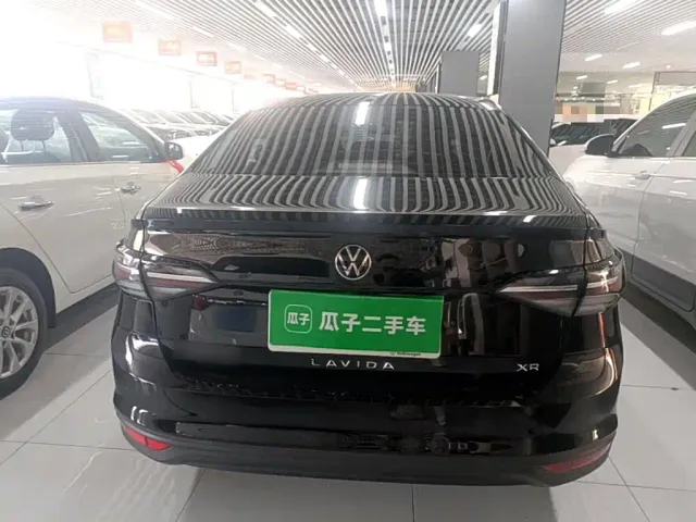 Volkswagen Lavida — Фото автомобиля 5