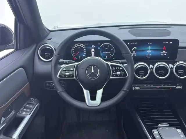 Mercedes-Benz GLB-Class — Фото автомобиля 14