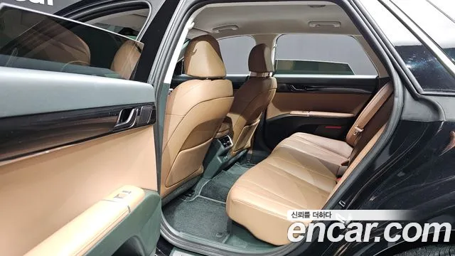 Hyundai Grandeur GN7 — Фото автомобиля 18