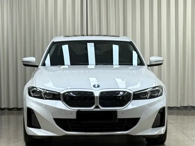 BMW i3 — Фото автомобиля 3