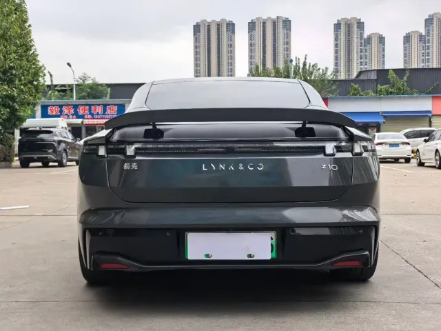 Lynk & Co Z10 — Фото автомобиля 7