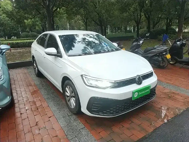 Volkswagen Lavida — Фото автомобиля 3