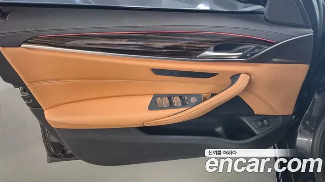 BMW 5 Series G30 — Фото автомобиля 11