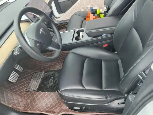 Tesla Model 3 — Фото автомобиля 7