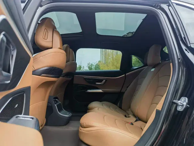 Mercedes-Benz E-Class — Фото автомобиля 15