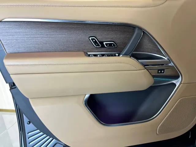 Land Rover Range Rover — Фото автомобиля 16