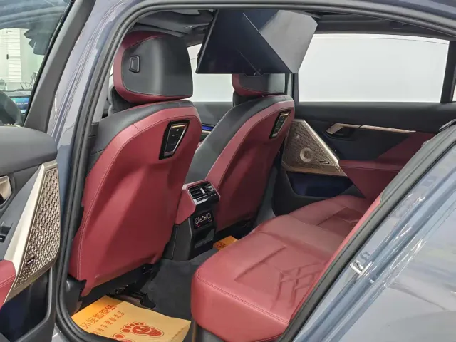 BMW 5 Series — Фото автомобиля 11