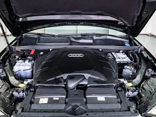 Audi Q7 — Фото автомобиля 20