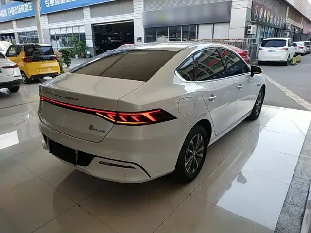 BYD Qin PLUS — Фото автомобиля 6