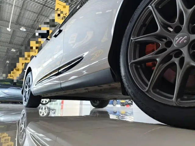 IM Motors LS6 — Фото автомобиля 21