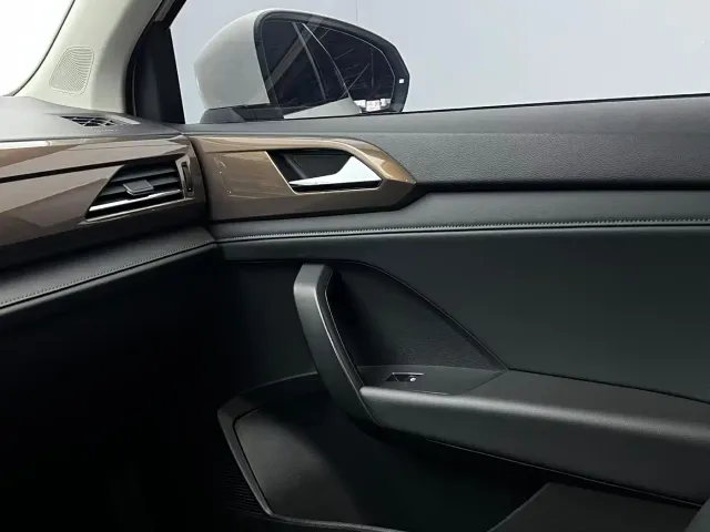 Volkswagen Tharu — Фото автомобиля 10