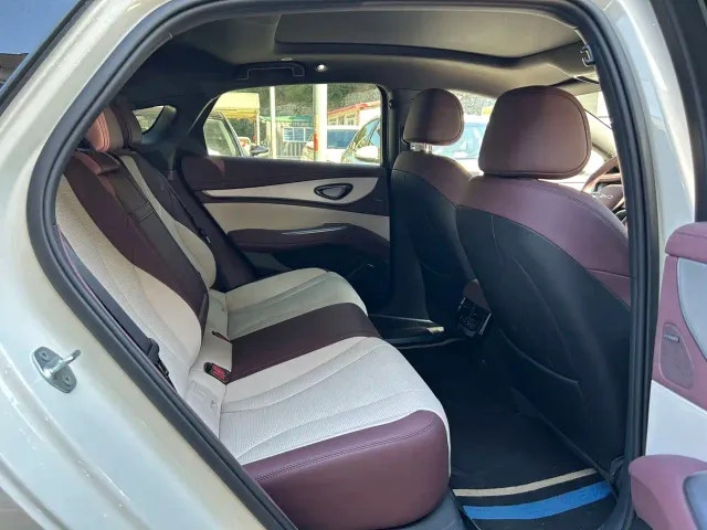 BYD Seal 07 DM-i — Фото автомобиля 5