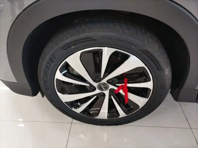 BYD Song PLUS — Фото автомобиля 22