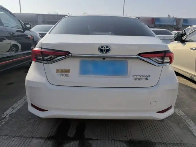 Toyota Corolla — Фото автомобиля 5