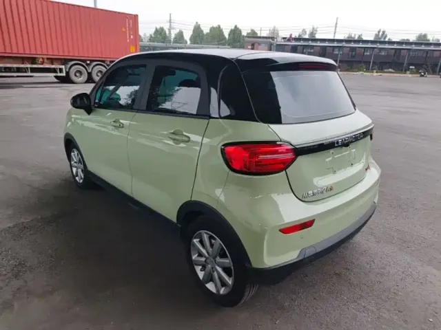 Leapmotor Leapmotor T03 2022 Golden Glory Edition — Фото автомобиля 4