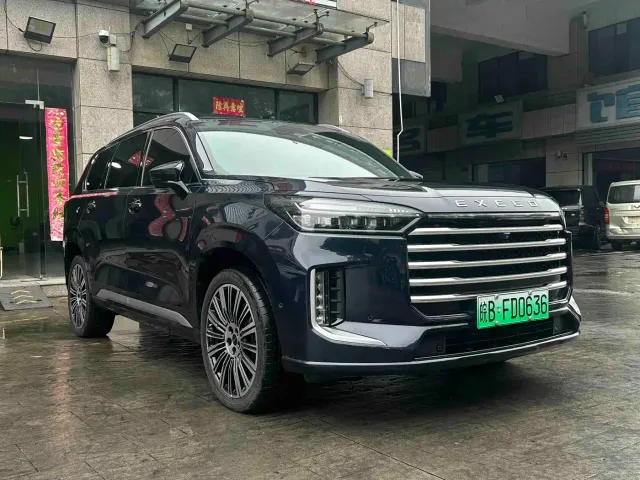 Exeed Landmark C-DM — Фото автомобиля 3