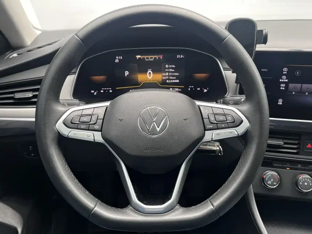 Volkswagen Bora — Фото автомобиля 14