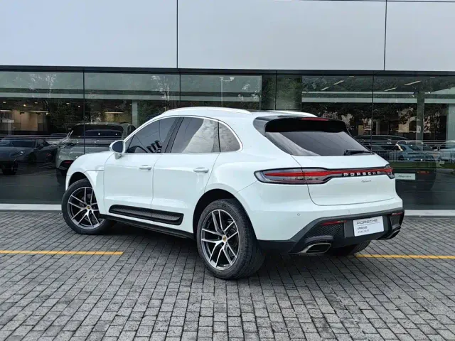 Porsche Macan — Фото автомобиля 3