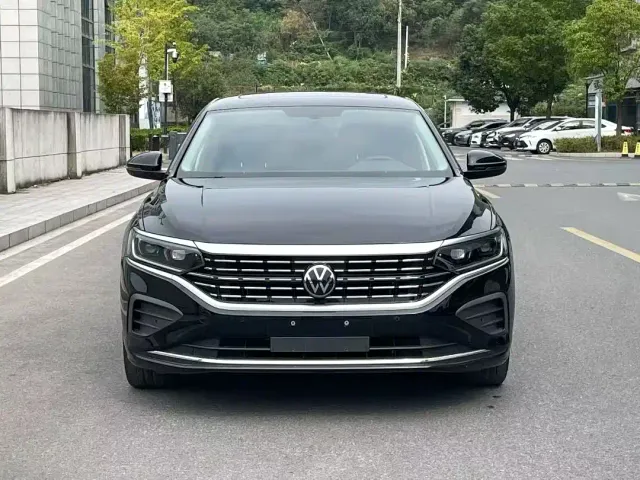 Фотография автомобиля — Volkswagen Passat