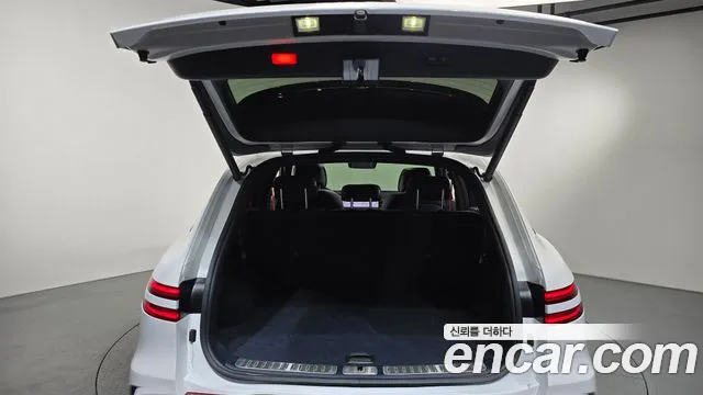 Genesis GV70 2.5T Бензин AWD — Фото автомобиля 17