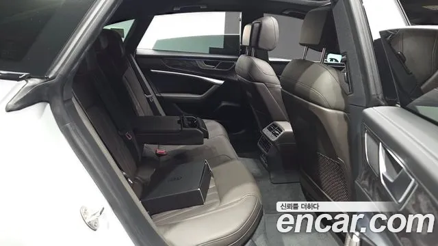 Audi A7 4K — Фото автомобиля 17