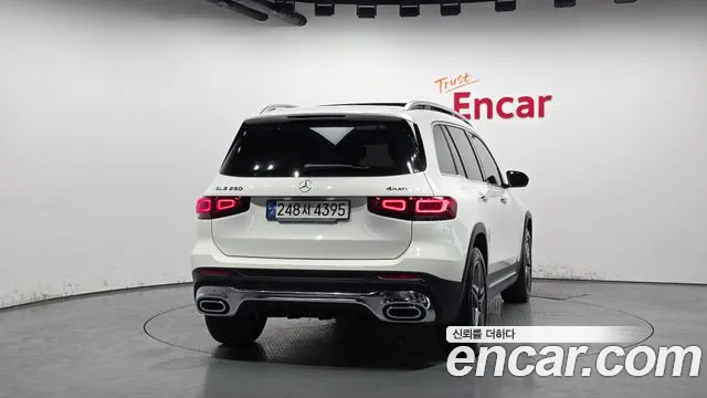 Mercedes-Benz GLB-Class — Фото автомобиля 4