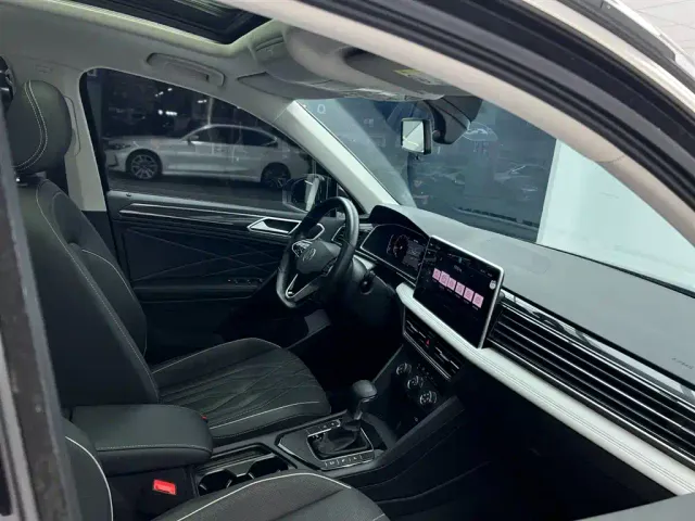 Volkswagen Tiguan L — Фото автомобиля 18