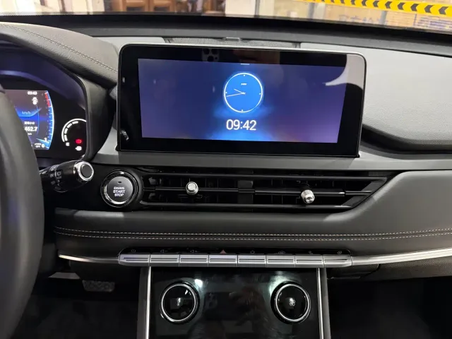 Chery Tiggo 8 — Фото автомобиля 14