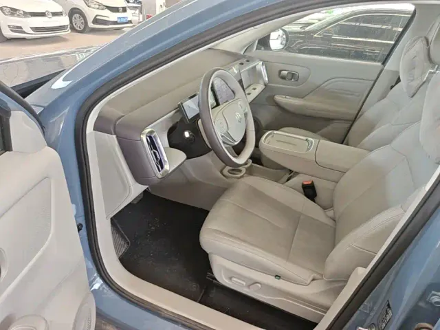Leapmotor B10 — Фото автомобиля 15