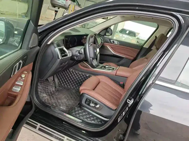BMW X7 — Фото автомобиля 7