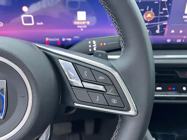 Buick Envision S — Фото автомобиля 14