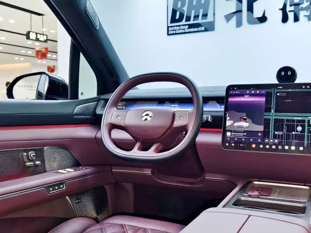 Nio ES8 — Фото автомобиля 16