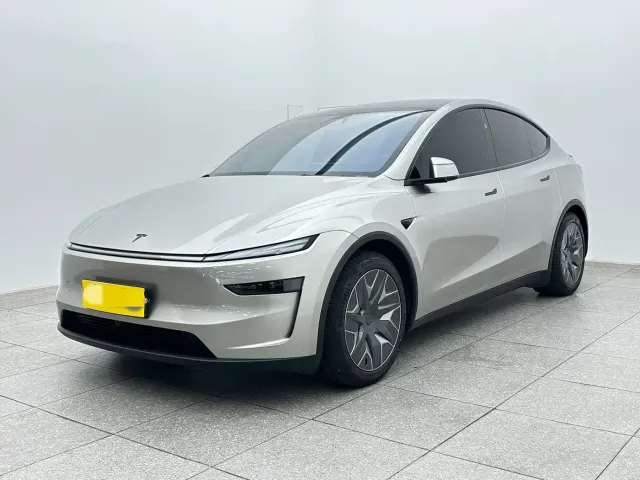 Фотография автомобиля — Tesla Model Y L
