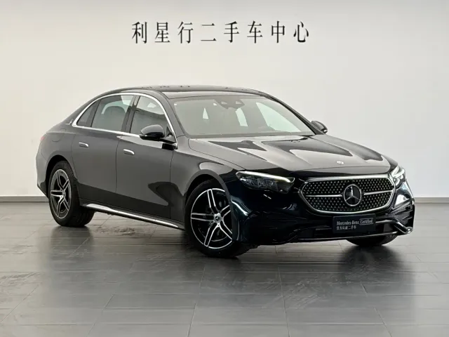 Mercedes-Benz E-Class — Фото автомобиля 3