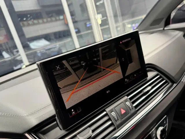 Audi Q5L — Фото автомобиля 16
