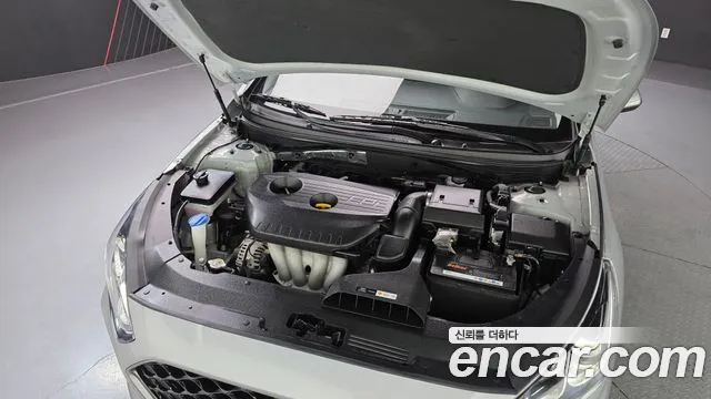 Hyundai Sonata — Фото автомобиля 6