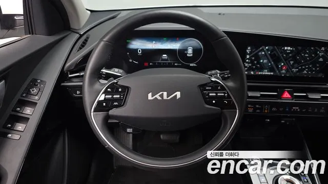 Kia Niro — Фото автомобиля 19