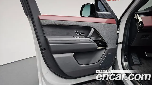 Land Rover Range Rover Sport — Фото автомобиля 17