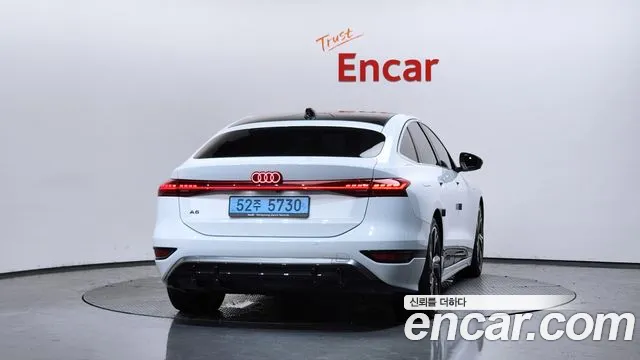 Audi A6 e-Tron — Фото автомобиля 3