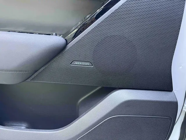 Land Rover Range Rover Velar — Фото автомобиля 16