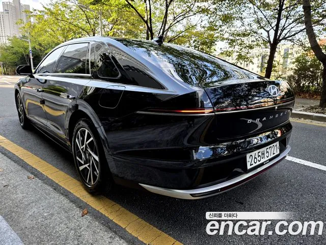Hyundai Grandeur GN7 — Фото автомобиля 6