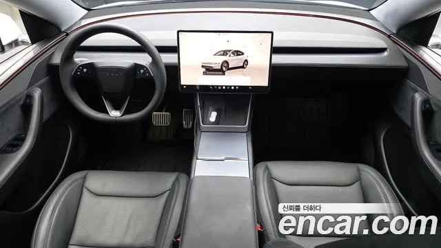 Tesla Model Y — Фото автомобиля 10