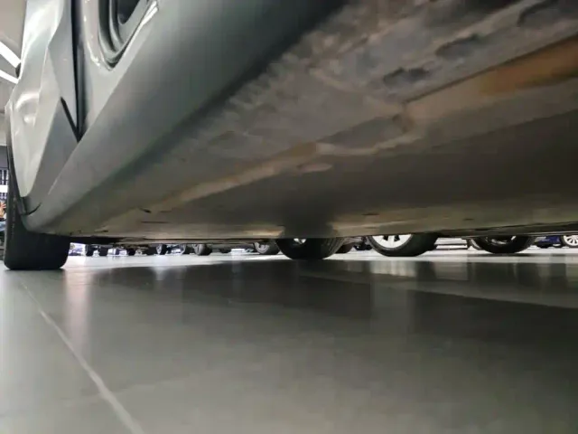 Tesla Model X — Фото автомобиля 21
