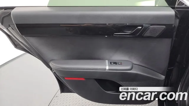 Hyundai Grandeur Grandeur (GN7) 2.5 Бензин 2WD — Фото автомобиля 25